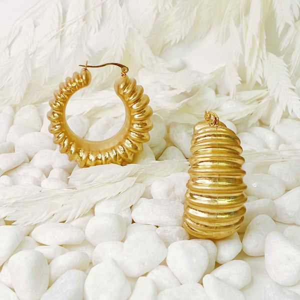 BOLD IN PLEATS HOOP EARRINGS - Evolve Elegance Boutique