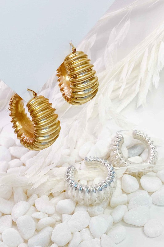 BOLD IN PLEATS HOOP EARRINGS - Evolve Elegance Boutique