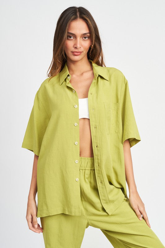 BUTTON UP OVERSIZED SHORT SLEEVE SHIRT - Evolve Elegance Boutique