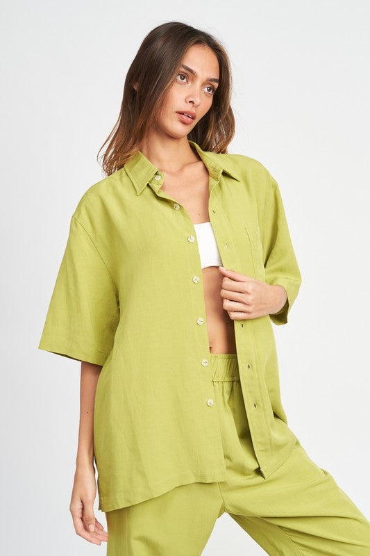 BUTTON UP OVERSIZED SHORT SLEEVE SHIRT - Evolve Elegance Boutique