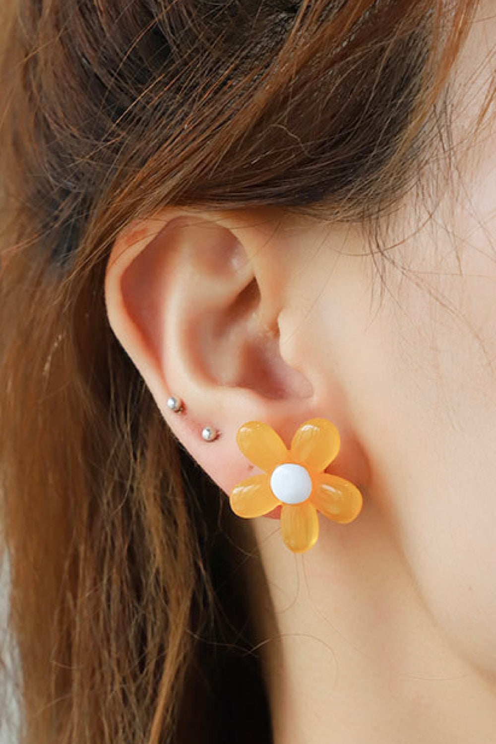 FLOWER SHAPE RESIN EARRINGS - Evolve Elegance Boutique
