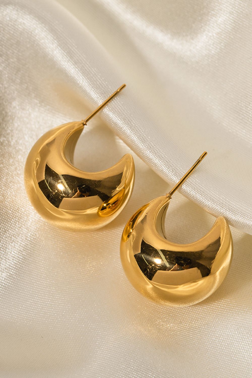 STAINLESS STEEL C-HOOP EARRINGS - Evolve Elegance Boutique